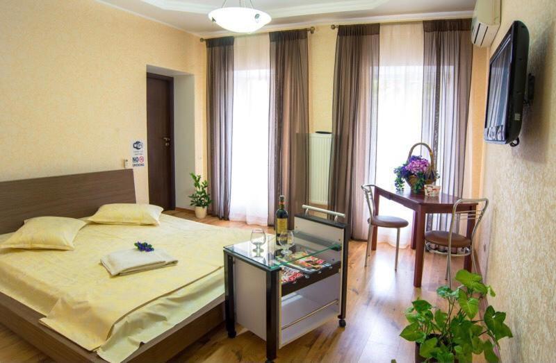 Deribasovskaya Suit Odessa Exterior foto
